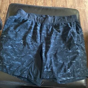 mens xxl lululemon shorts